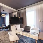 Отель Mercure Sur Yon 4*