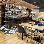 Mercure Sur Yon Отель 4*