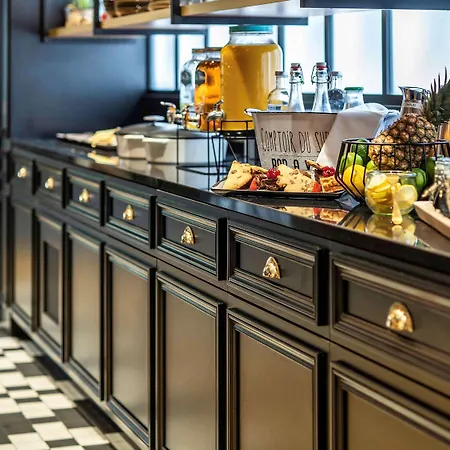 Hotel Mercure Sur Yon 4*