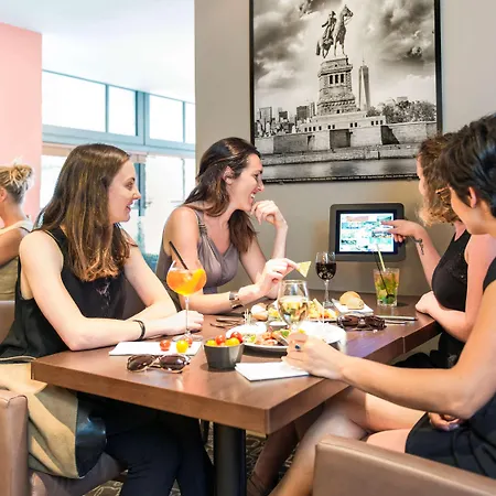 Mercure Sur Yon Hotel 4*