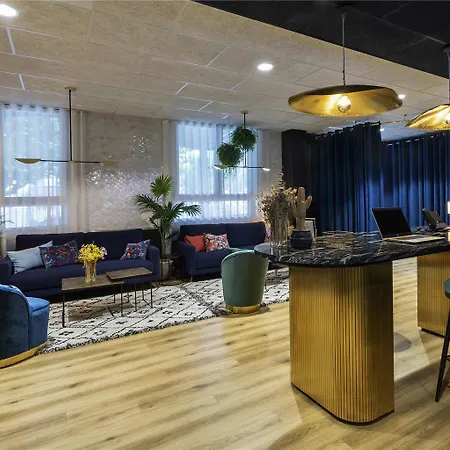 Hotel Mercure Sur Yon 4*