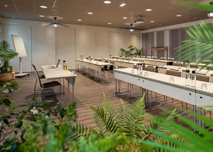 Mercure Sur Yon מלון